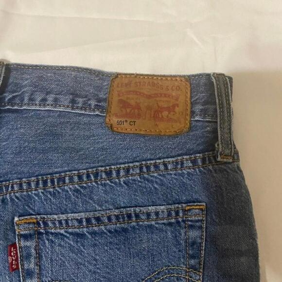 Levi's Jean Shorts - Picture 4 of 5